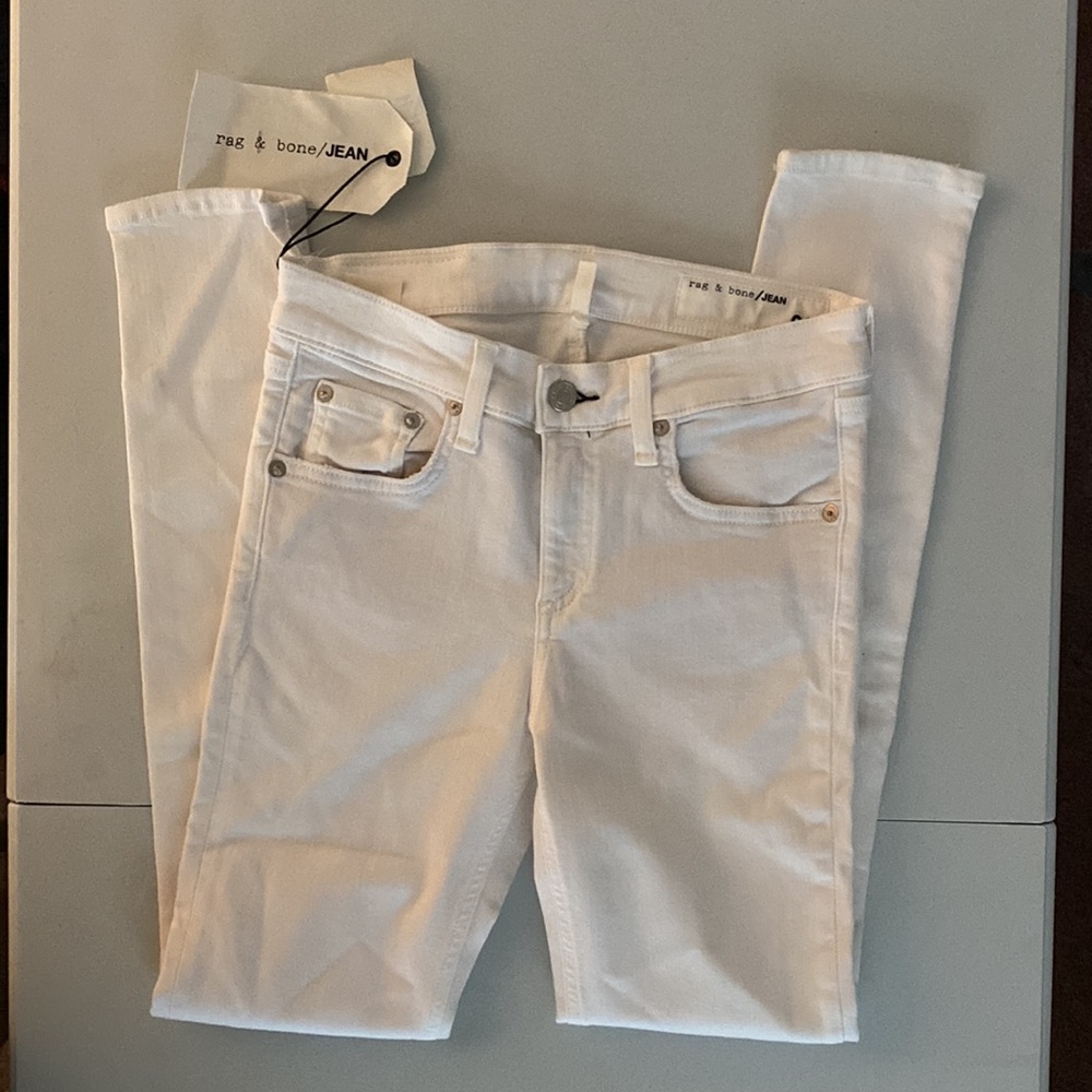 💗🆕 Rag & Bone - Distressed Capri Jeans - Size 26